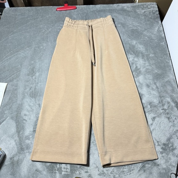 Lululemon Soft Ambitions High Rise Crop Pants Softstreme Size 2 Beige Wide Leg - Picture 1 of 11